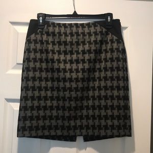 The Limited Skirt